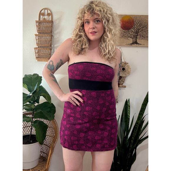 Y2K Emo/Scene Skull Print Strapless Mini Dress - Picture 1 of 9